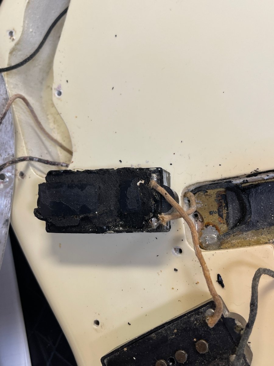 SOLD - Fender P bass 1963 Pro Refin - Mahar's Vintage Guitars