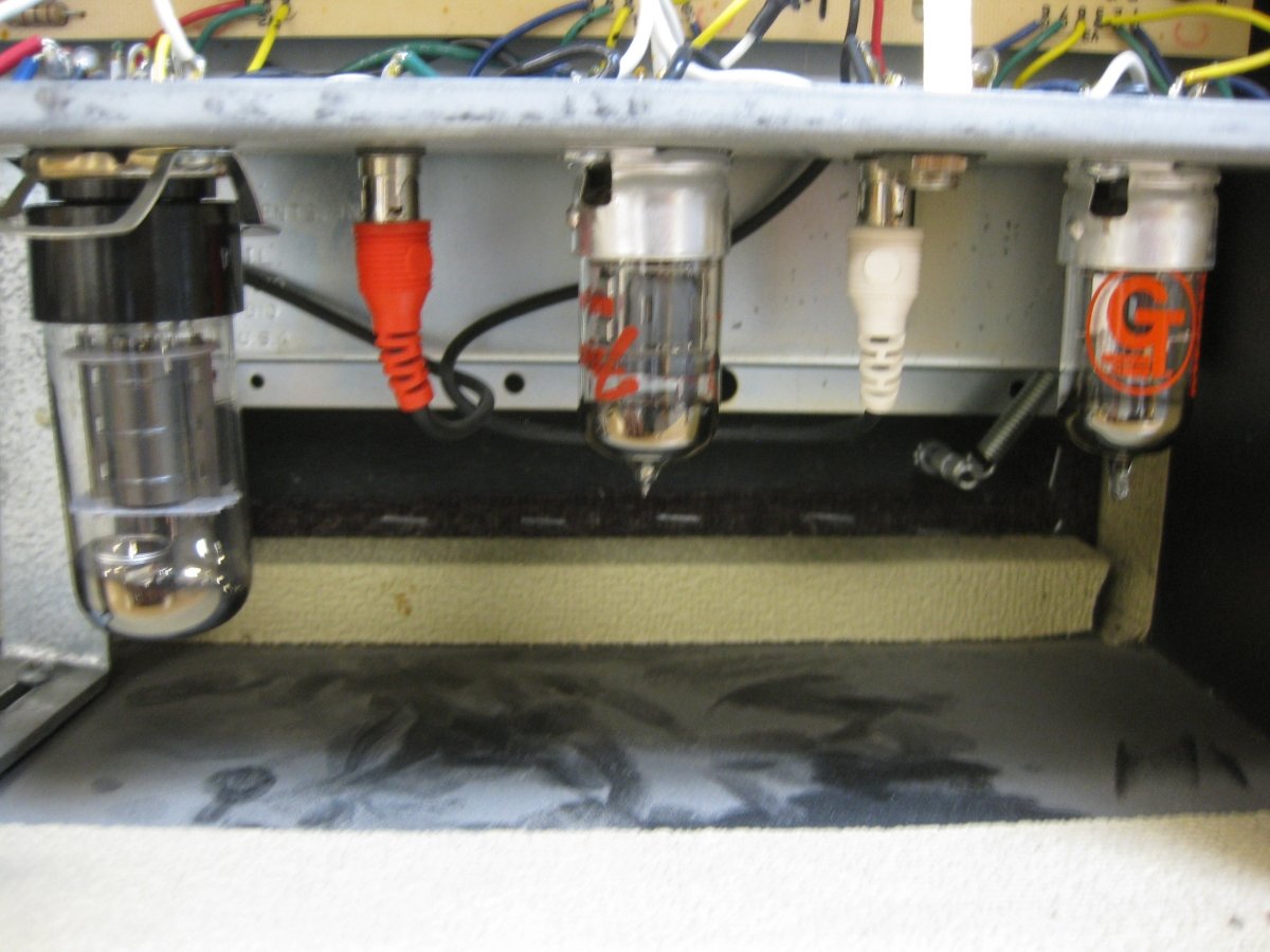 SOLD - Fender Reverb Unit 6G15 1994 1963 Reissue White Tolex - Mahar's Vintage Guitars