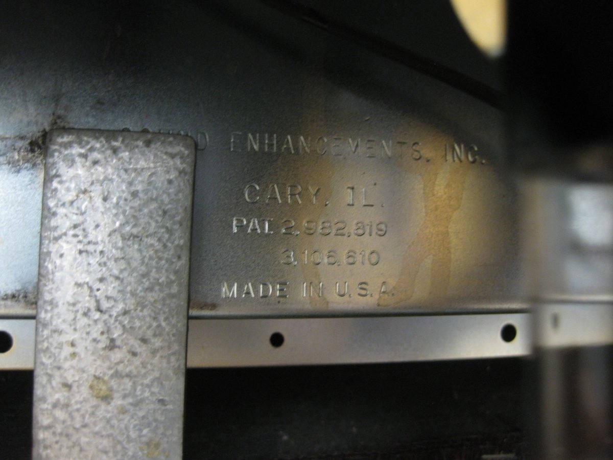 SOLD - Fender Reverb Unit 6G15 1994 1963 Reissue White Tolex - Mahar's Vintage Guitars