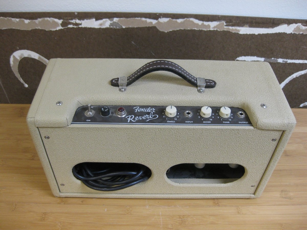 SOLD - Fender Reverb Unit 6G15 1994 1963 Reissue White Tolex - Mahar's Vintage Guitars