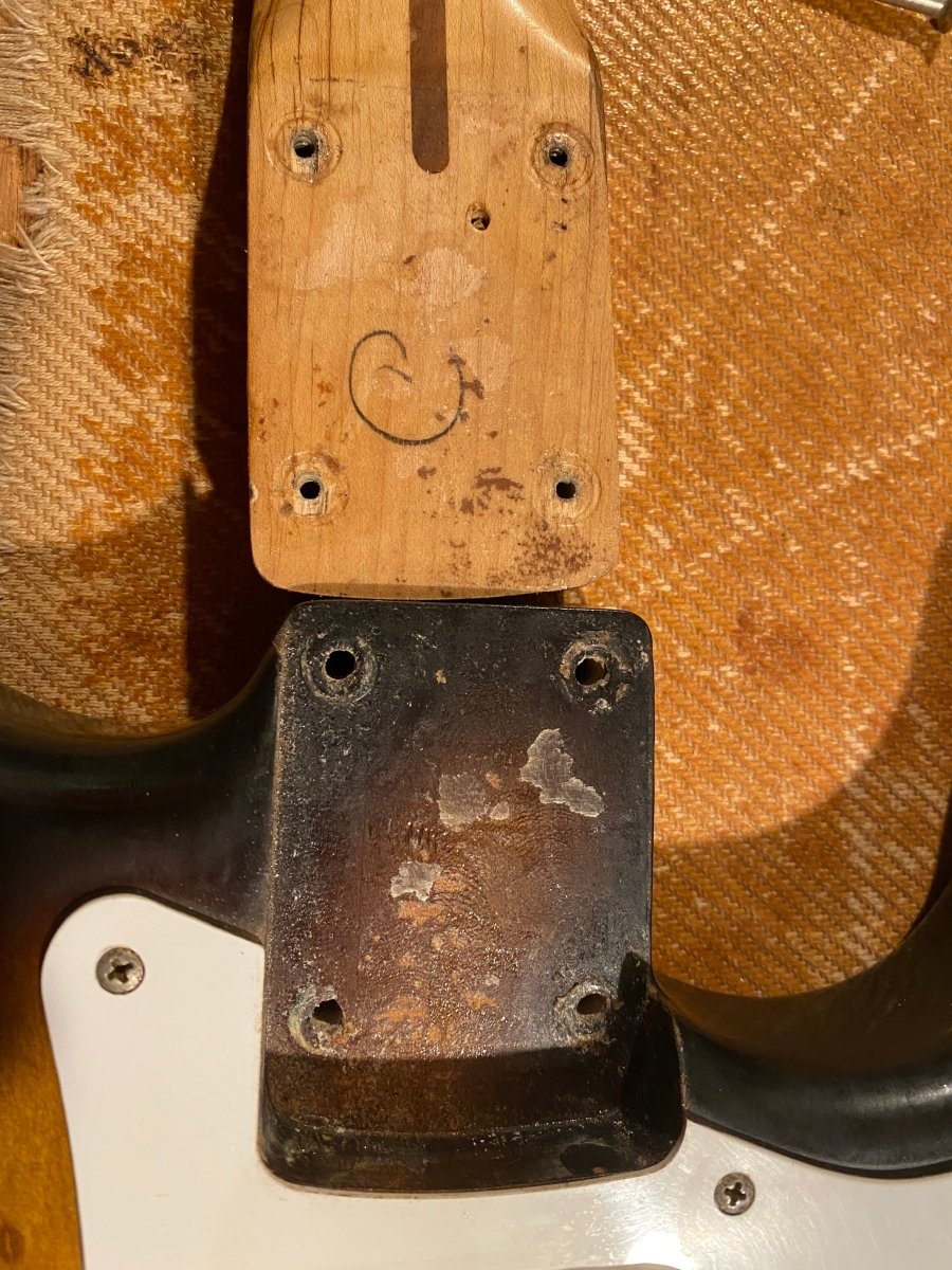 SOLD - Fender Stratocaster 1957 - Mahar's Vintage Guitars