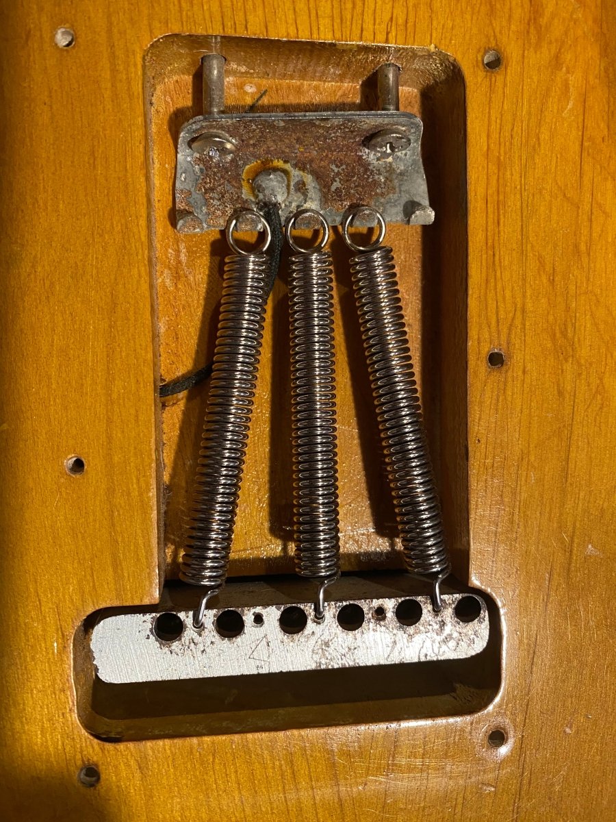 SOLD - Fender Stratocaster 1957 - Mahar's Vintage Guitars