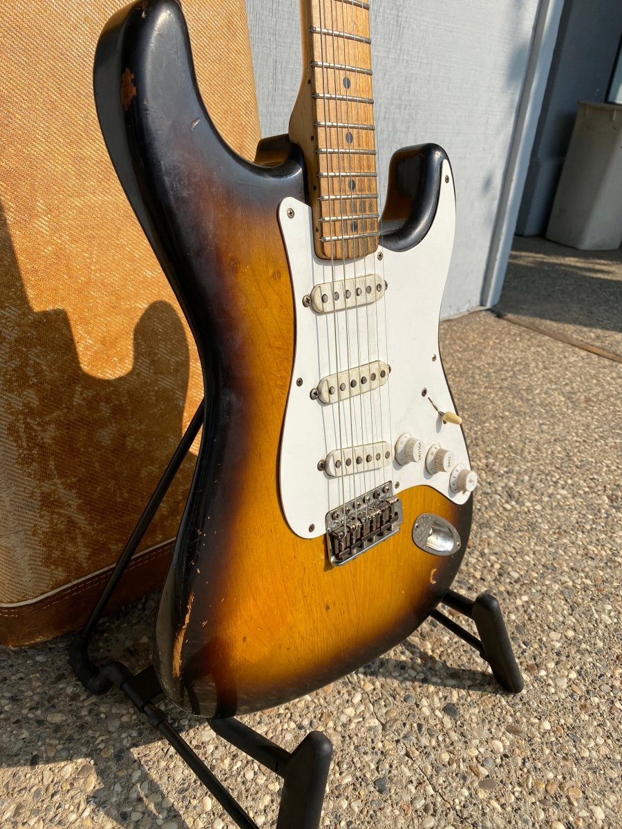 SOLD - Fender Stratocaster 1957 - Mahar's Vintage Guitars