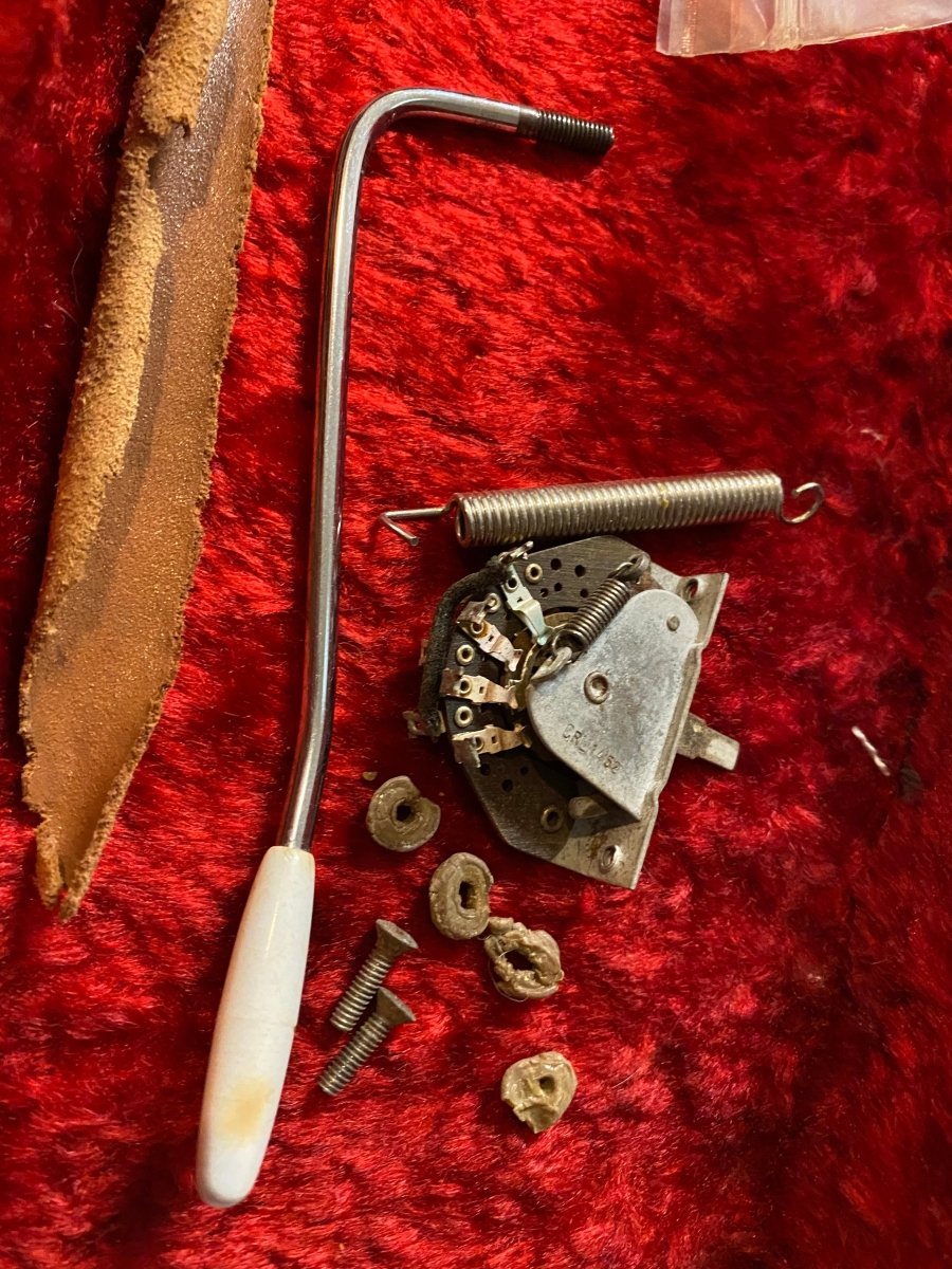 SOLD - Fender Stratocaster 1957 - Mahar's Vintage Guitars