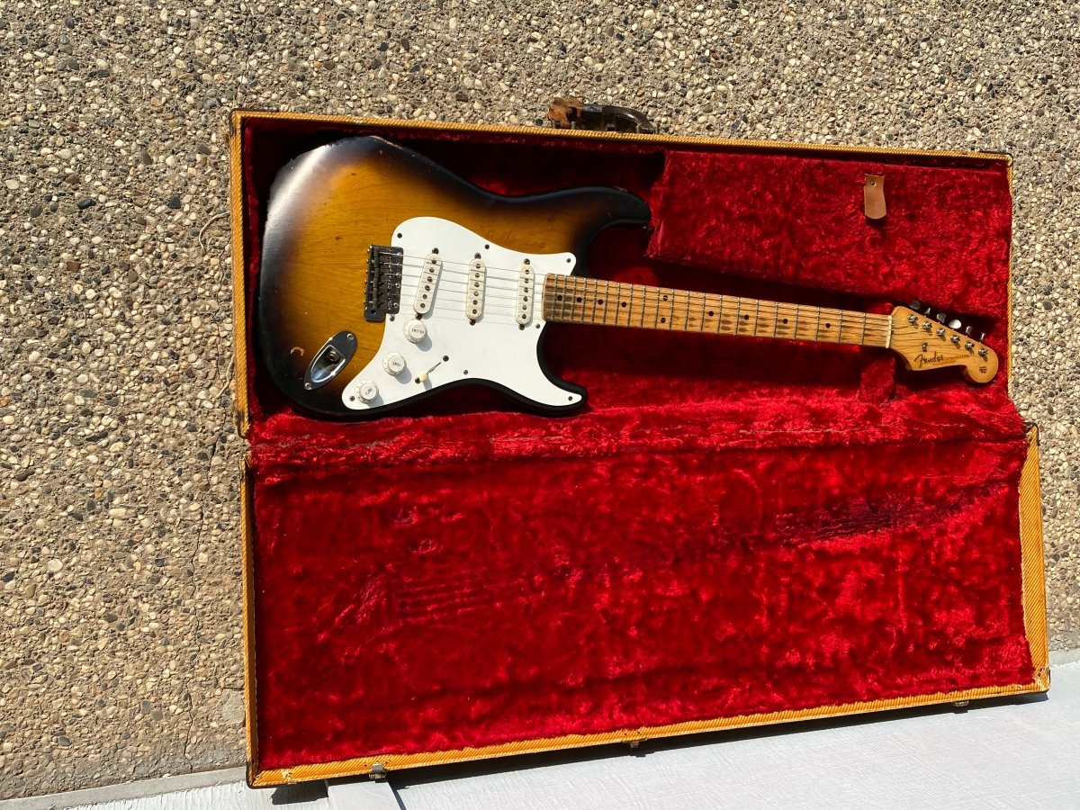 SOLD - Fender Stratocaster 1957 - Mahar's Vintage Guitars