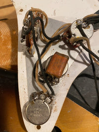 SOLD - Fender Stratocaster 1957 - Mahar's Vintage Guitars