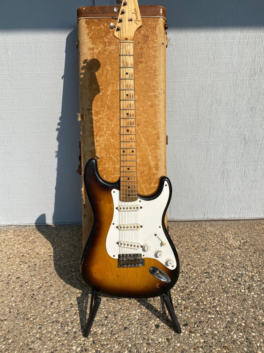 SOLD - Fender Stratocaster 1957 - Mahar's Vintage Guitars