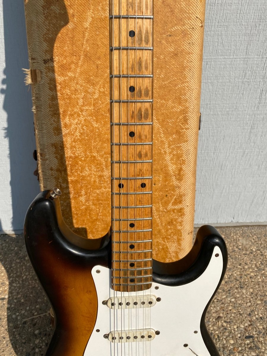 SOLD - Fender Stratocaster 1957 - Mahar's Vintage Guitars