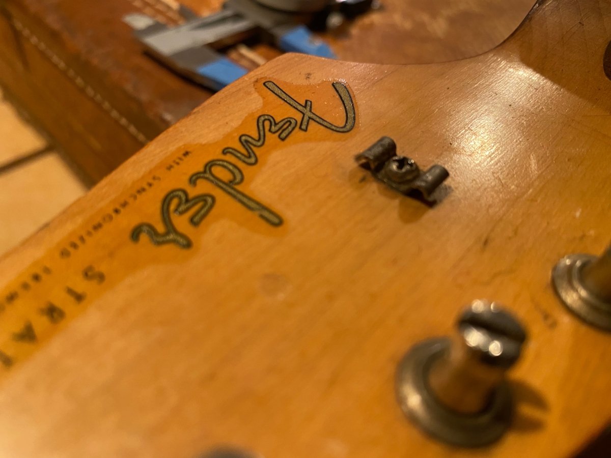 SOLD - Fender Stratocaster 1957 - Mahar's Vintage Guitars