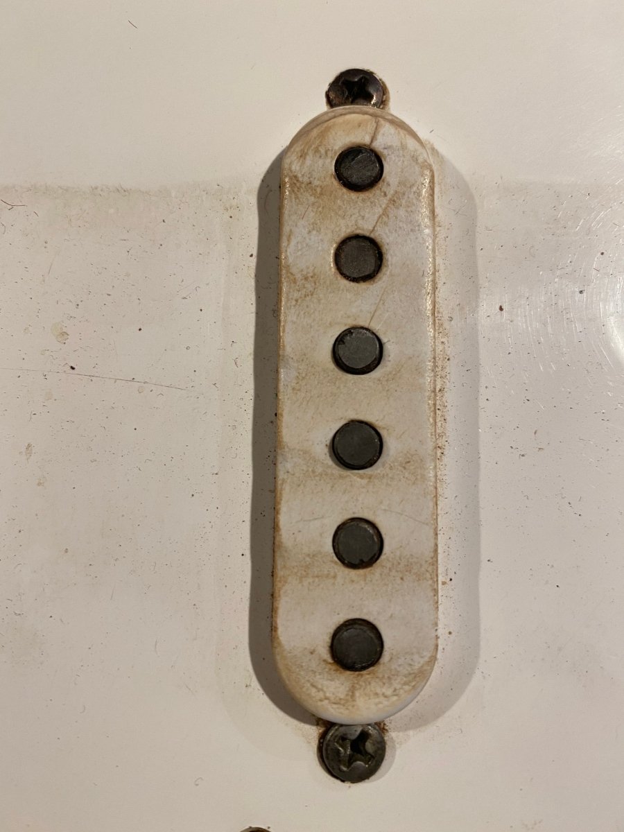 SOLD - Fender Stratocaster 1957 - Mahar's Vintage Guitars