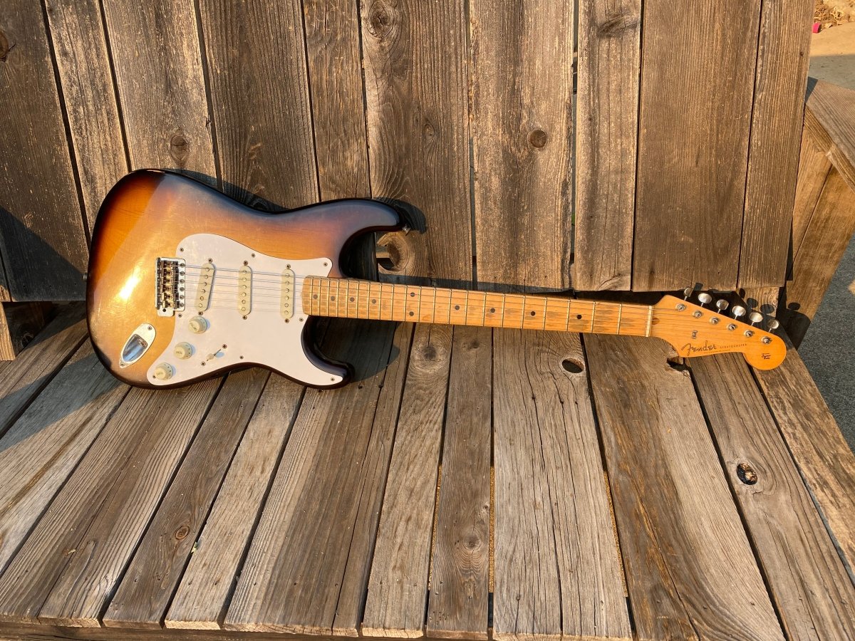 SOLD - Fender Stratocaster 1957 Old body refin - Mahar's Vintage Guitars