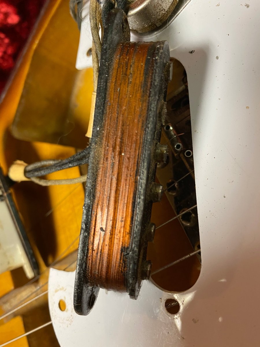 SOLD - Fender Stratocaster 1957 Old body refin - Mahar's Vintage Guitars