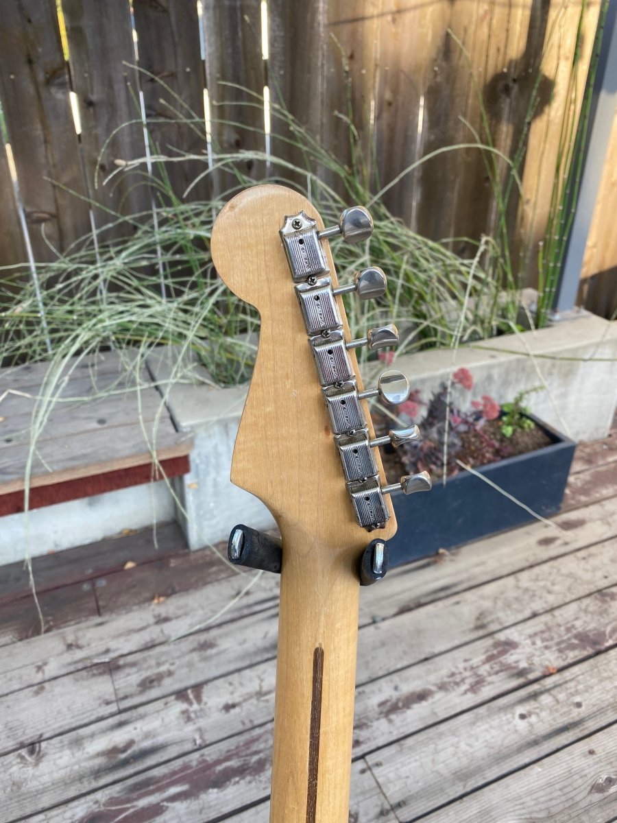 SOLD - Fender Stratocaster 1958 - Mahar's Vintage Guitars