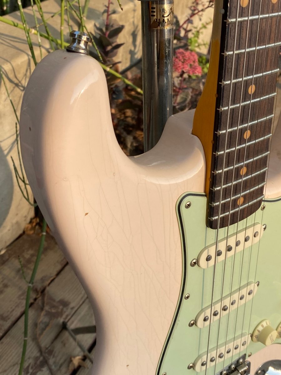 SOLD - Fender Stratocaster 1961 Journeyman Relic Shell Pink 2019 - Mahar's Vintage Guitars