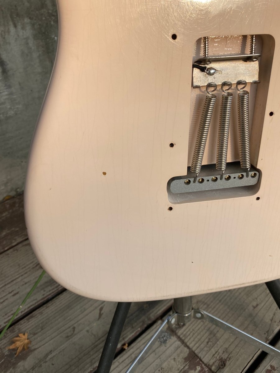 SOLD - Fender Stratocaster 1961 Journeyman Relic Shell Pink 2019 - Mahar's Vintage Guitars