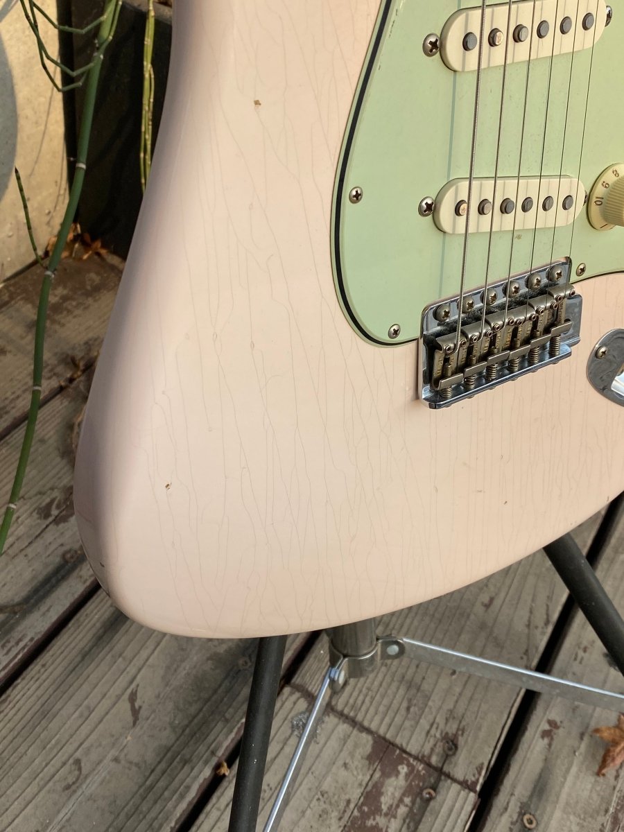 SOLD - Fender Stratocaster 1961 Journeyman Relic Shell Pink 2019 - Mahar's Vintage Guitars