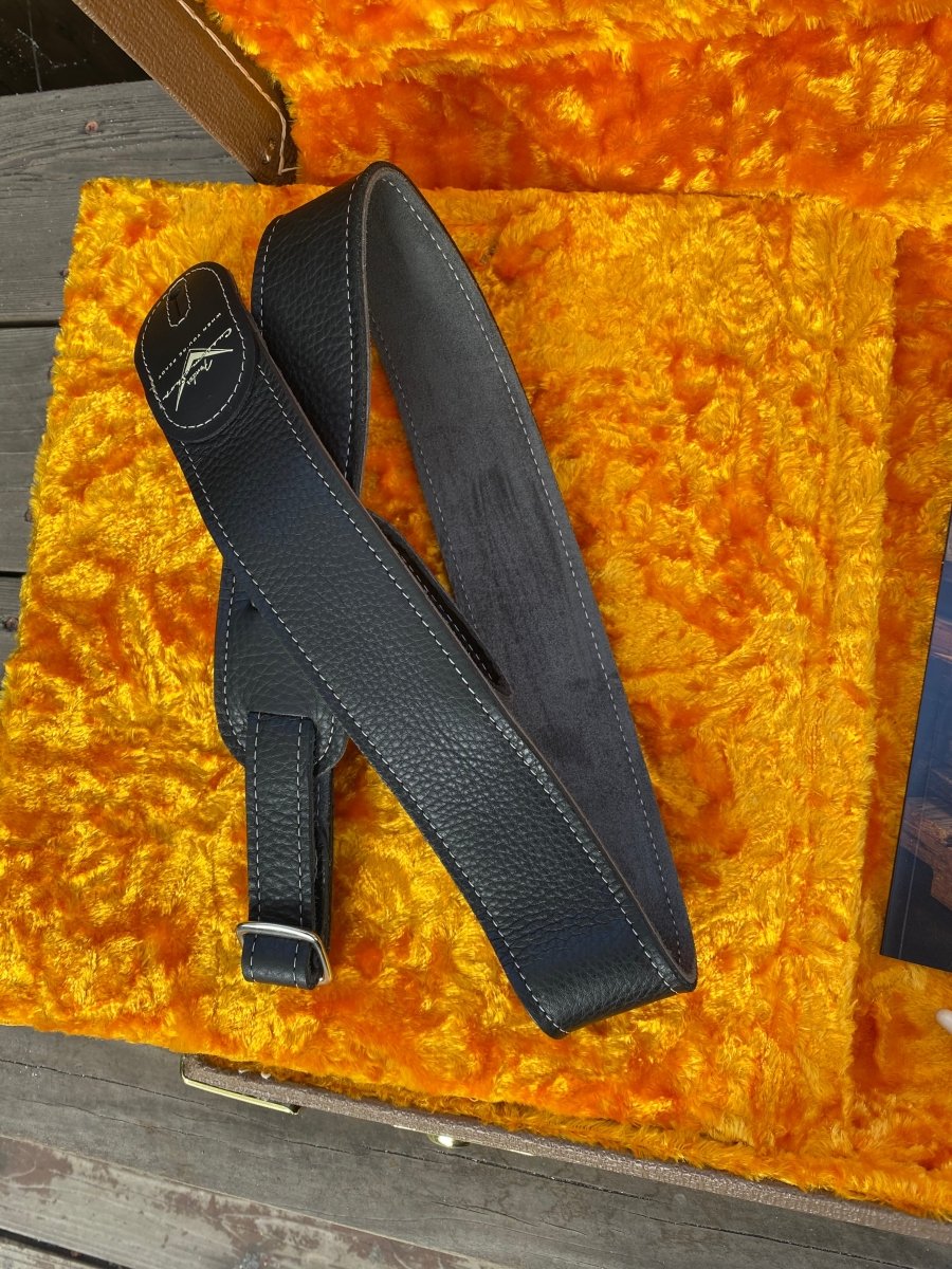 SOLD - Fender Stratocaster 1961 Journeyman Relic Shell Pink 2019 - Mahar's Vintage Guitars