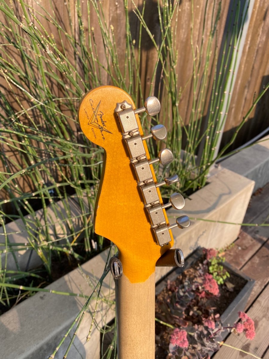 SOLD - Fender Stratocaster 1961 Journeyman Relic Shell Pink 2019 - Mahar's Vintage Guitars