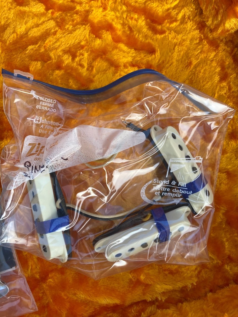 SOLD - Fender Stratocaster 1961 Journeyman Relic Shell Pink 2019 - Mahar's Vintage Guitars