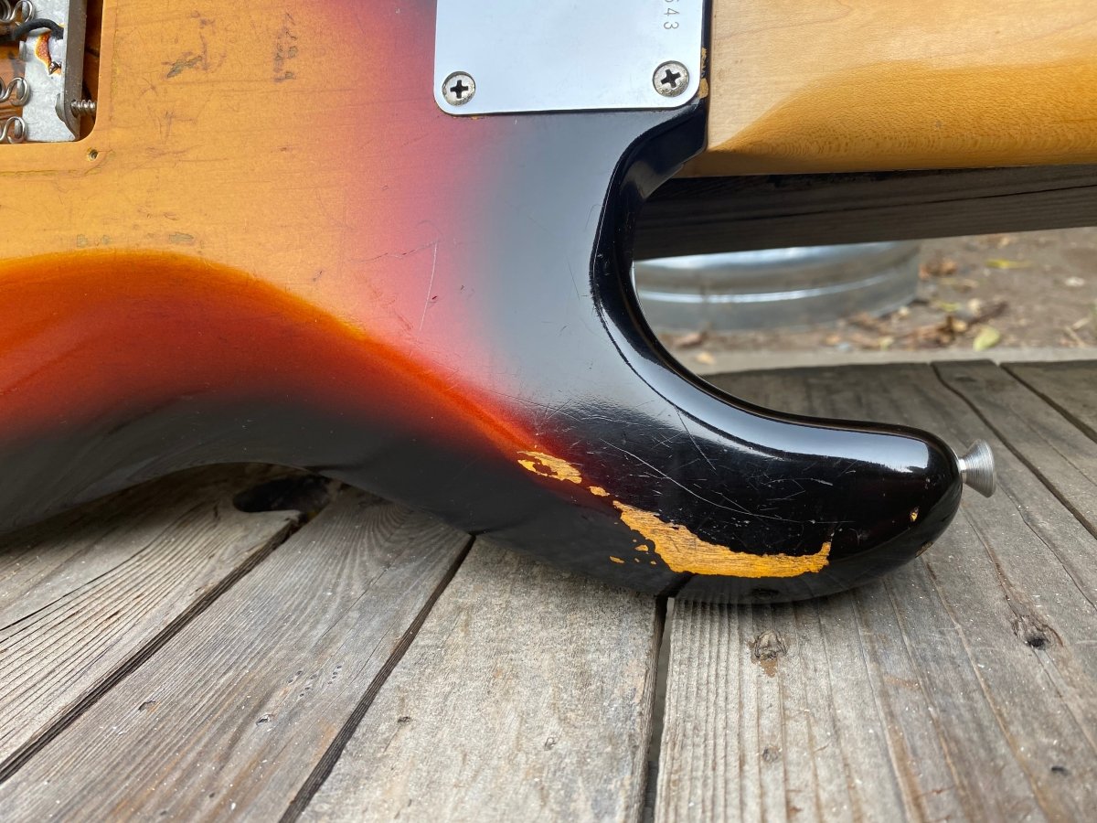 SOLD - Fender Stratocaster 1963 - Mahar's Vintage Guitars