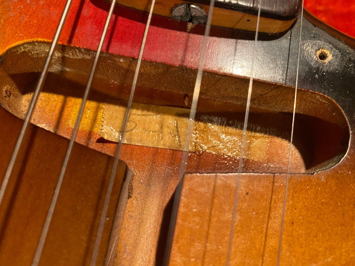 SOLD - Fender Stratocaster 1963 - Mahar's Vintage Guitars