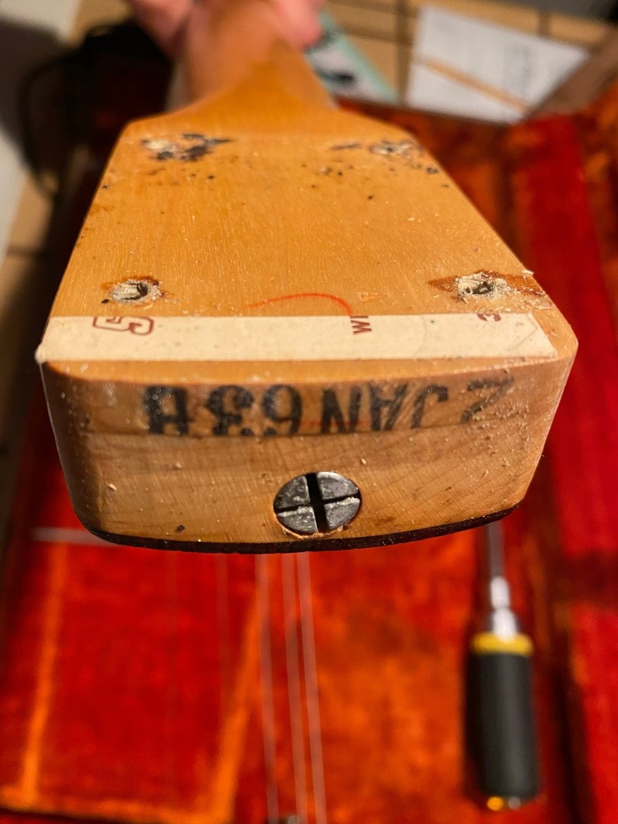 SOLD - Fender Stratocaster 1963 - Mahar's Vintage Guitars