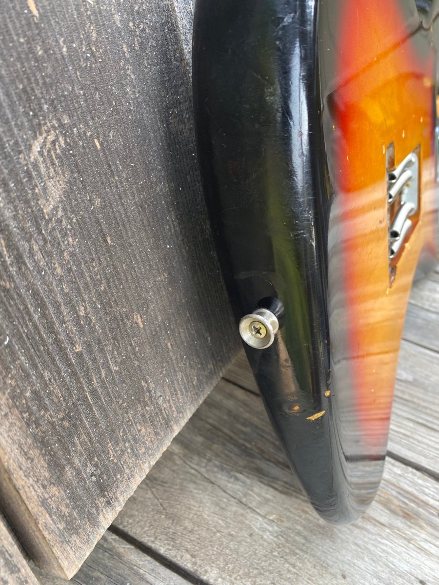 SOLD - Fender Stratocaster 1963 - Mahar's Vintage Guitars