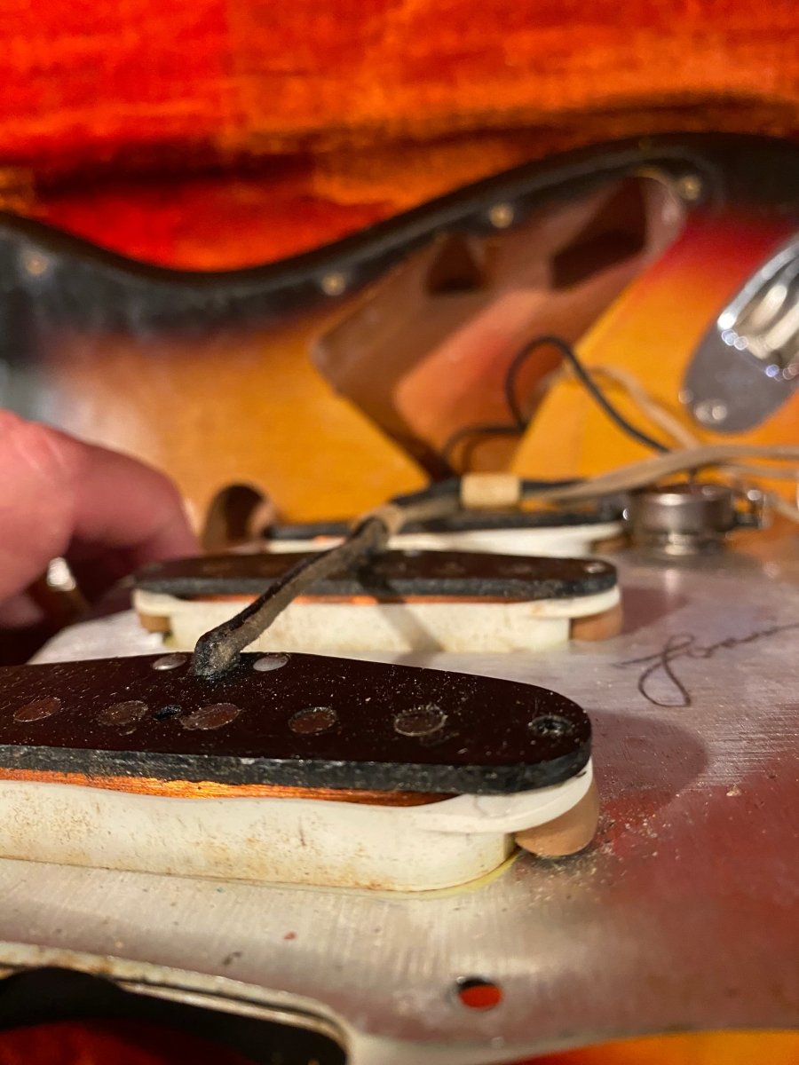 SOLD - Fender Stratocaster 1963 - Mahar's Vintage Guitars