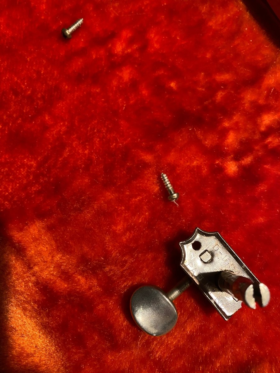 SOLD - Fender Stratocaster 1963 - Mahar's Vintage Guitars