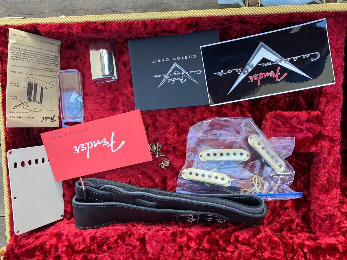 SOLD - Fender Stratocaster Dennis Galuszka Masterbuilt Custom Shop '57 Relic 2018 - Mahar's Vintage Guitars