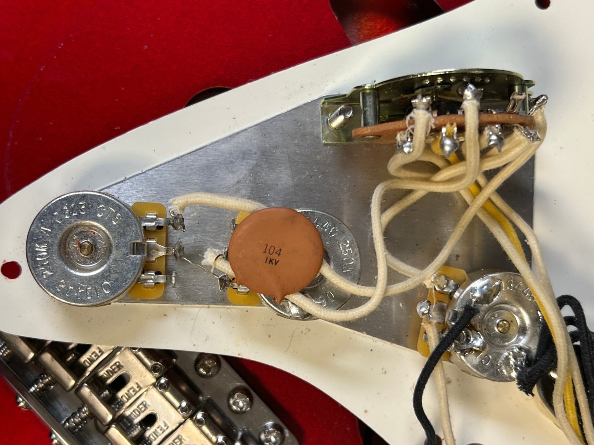 SOLD - Fender Stratocaster Eric Johnson 2006 Candy Apple Red - Mahar's Vintage Guitars