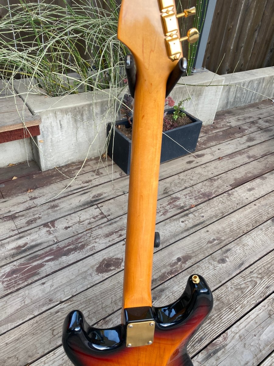 SOLD - Fender Stratocaster SRV Special Edition 1992 - Mahar's Vintage Guitars