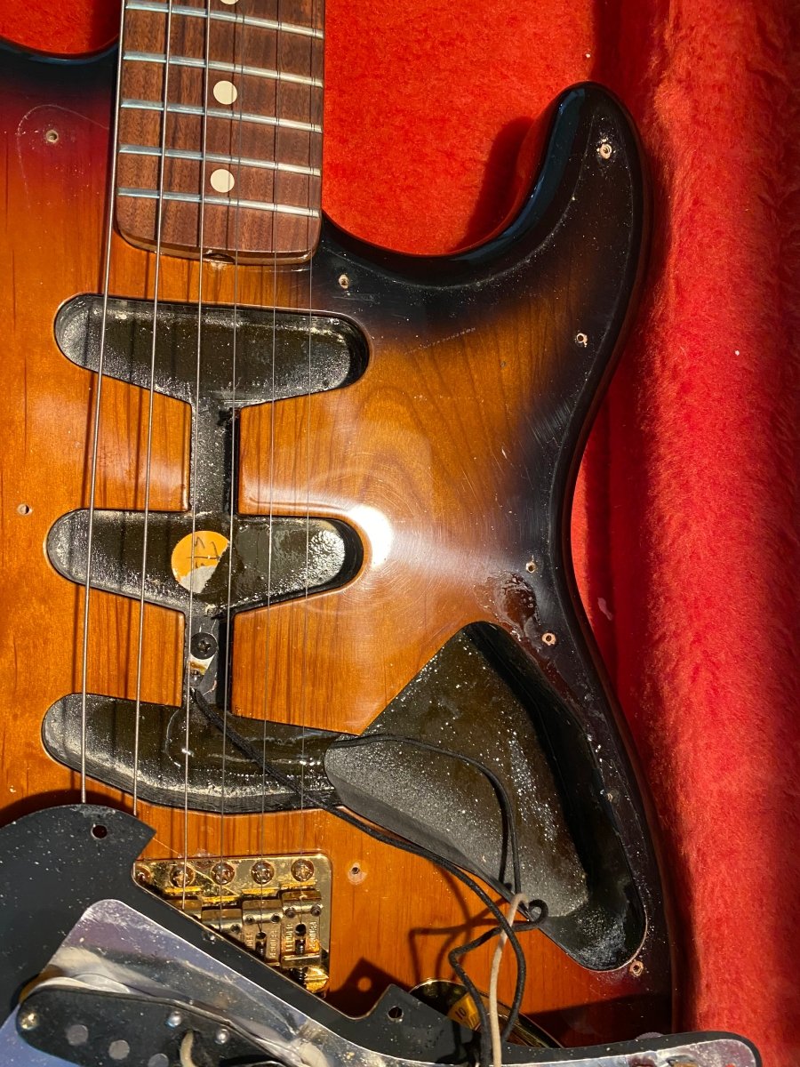 SOLD - Fender Stratocaster SRV Special Edition 1992 - Mahar's Vintage Guitars