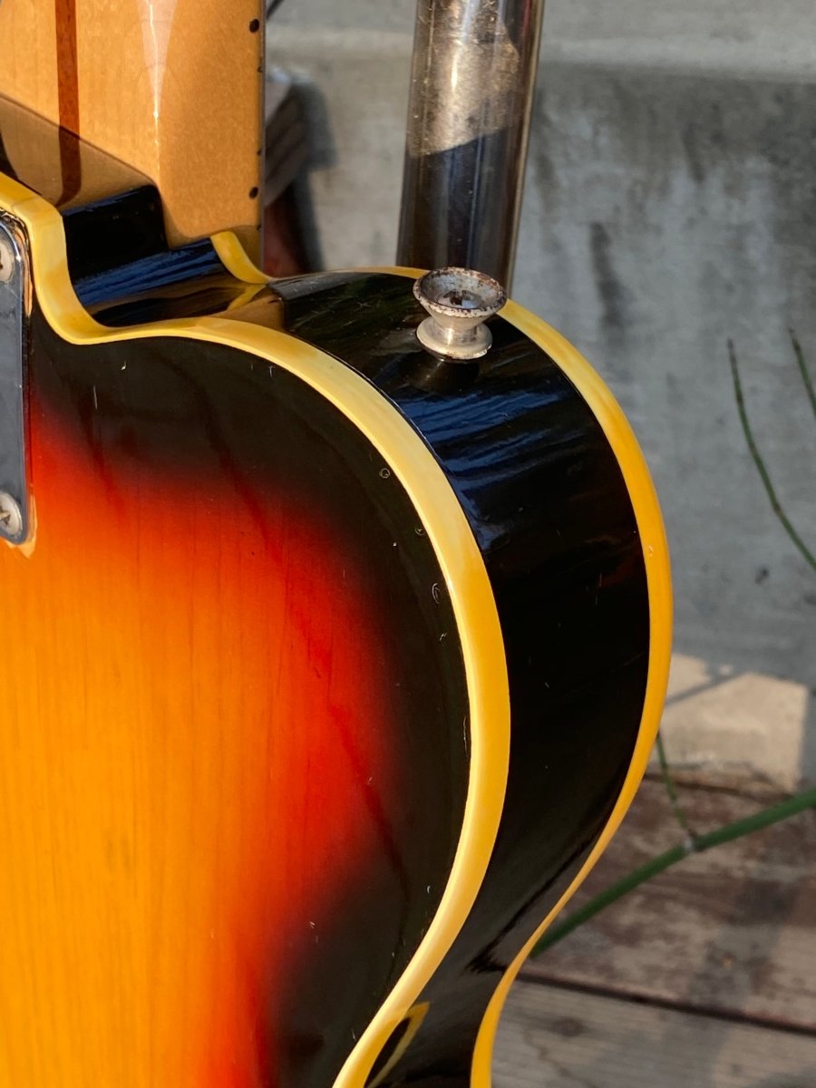 SOLD - Fender Telecaster Custom with factory Bigsby 1969 - Mahar's Vintage Guitars