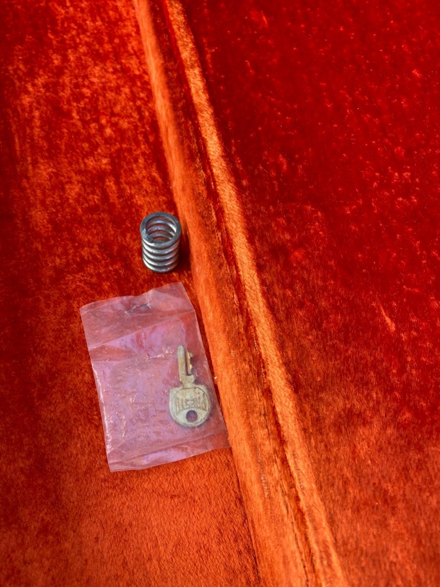 SOLD - Fender Telecaster Custom with factory Bigsby 1969 - Mahar's Vintage Guitars