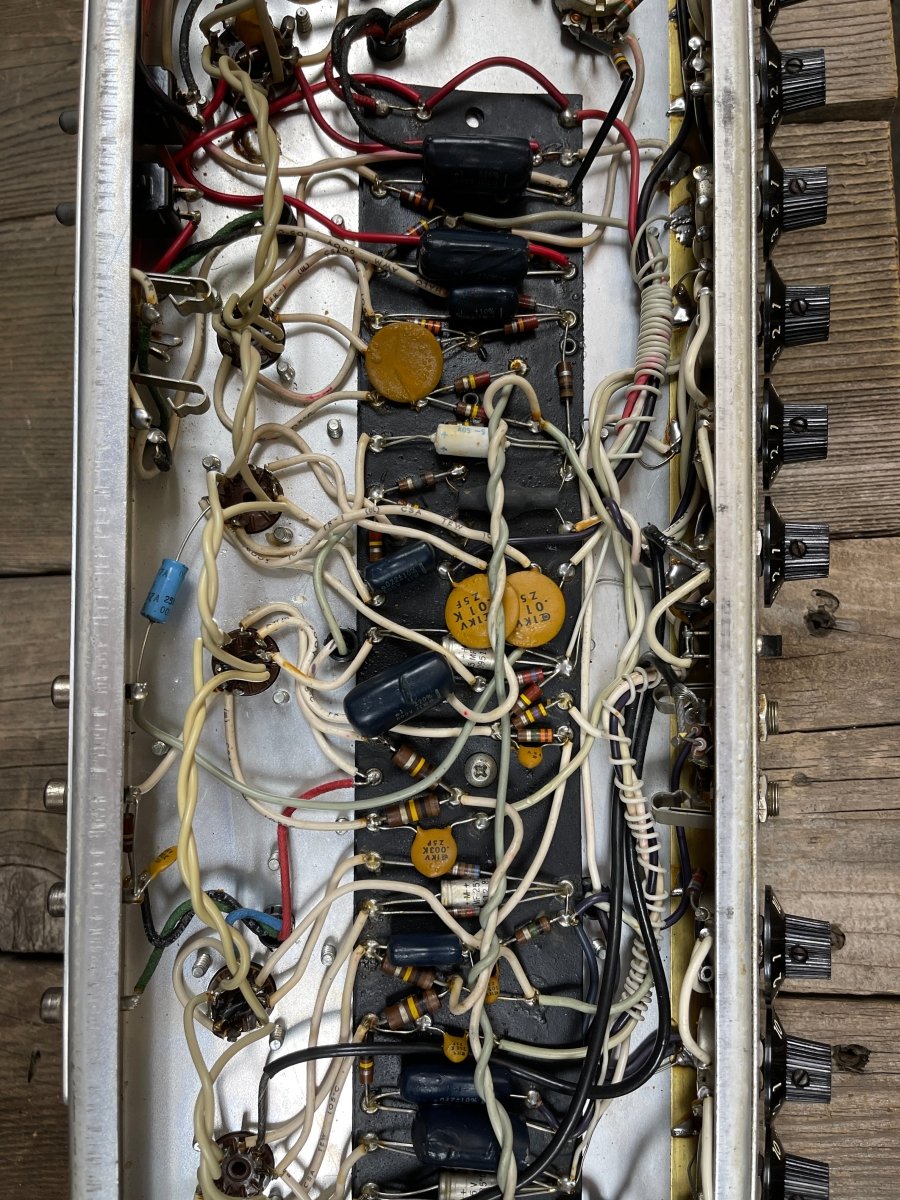 SOLD - Fender Vibrolux Reverb Amplifier 1977 - Mahar's Vintage Guitars