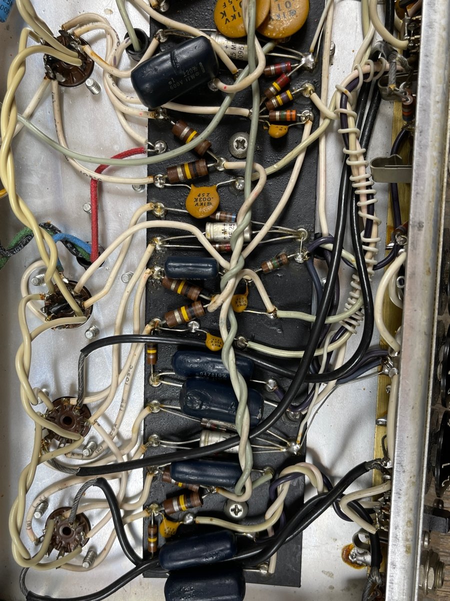 SOLD - Fender Vibrolux Reverb Amplifier 1977 - Mahar's Vintage Guitars