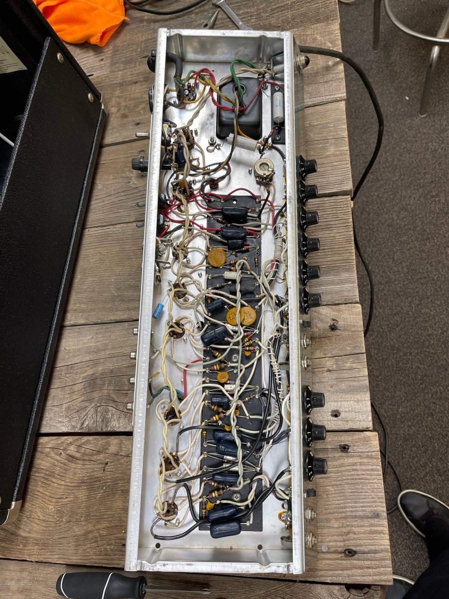 SOLD - Fender Vibrolux Reverb Amplifier 1977 - Mahar's Vintage Guitars