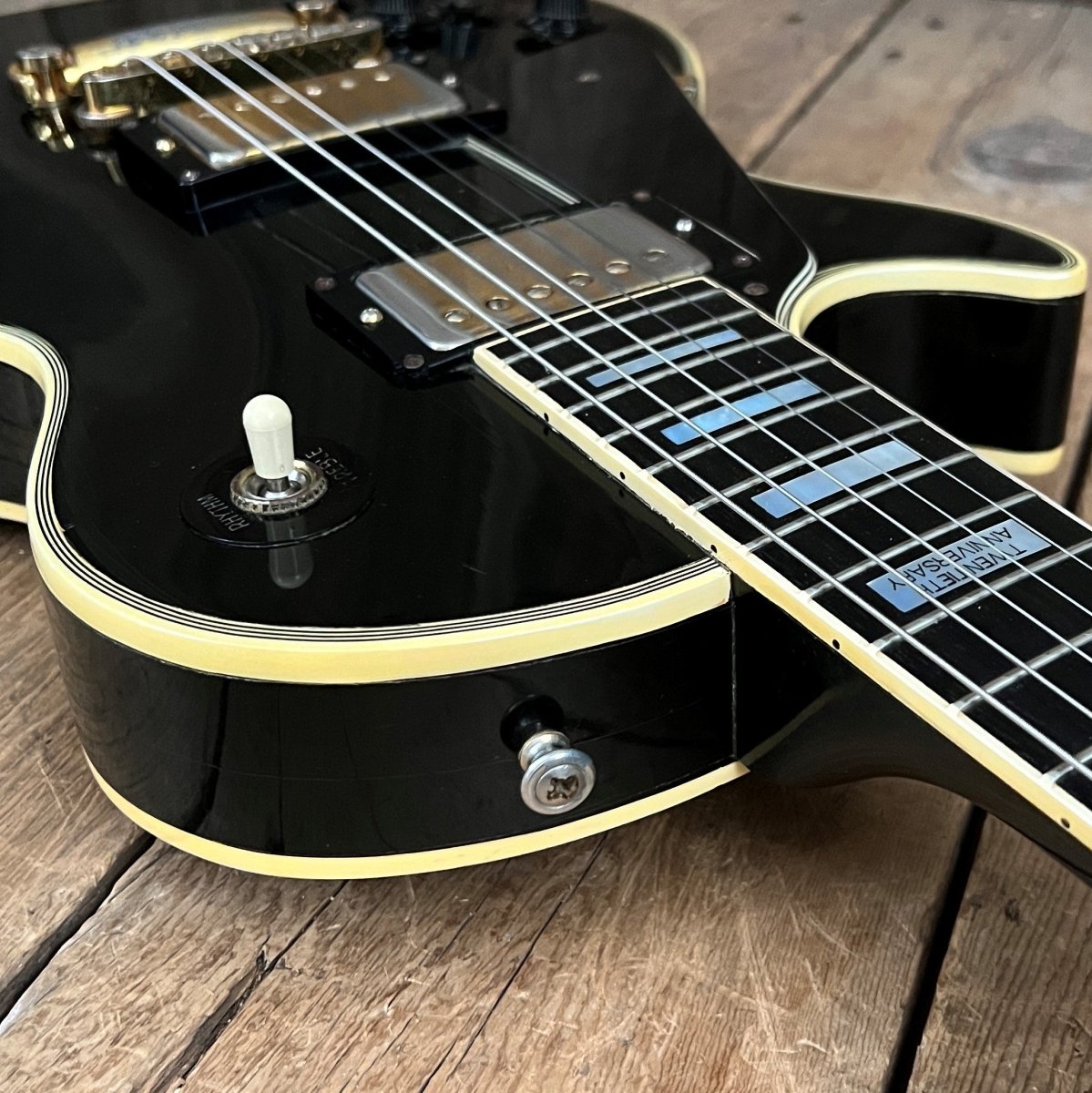 SOLD - Gibson 20th Anniversary Les Paul Custom Left Handed 1975 Black - Mahar's Vintage Guitars