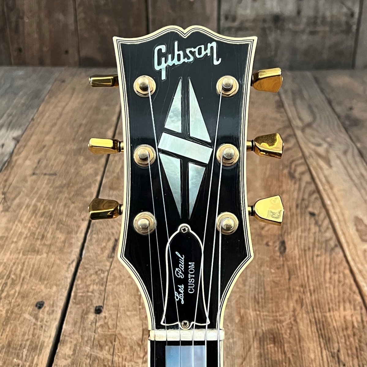 SOLD - Gibson 20th Anniversary Les Paul Custom Left Handed 1975 Black - Mahar's Vintage Guitars
