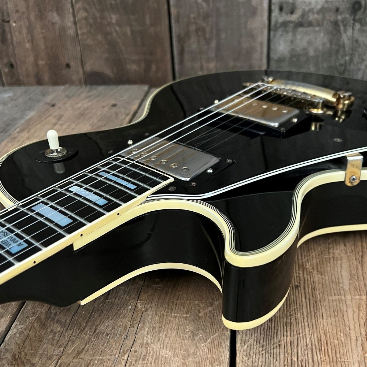 SOLD - Gibson 20th Anniversary Les Paul Custom Left Handed 1975 Black - Mahar's Vintage Guitars