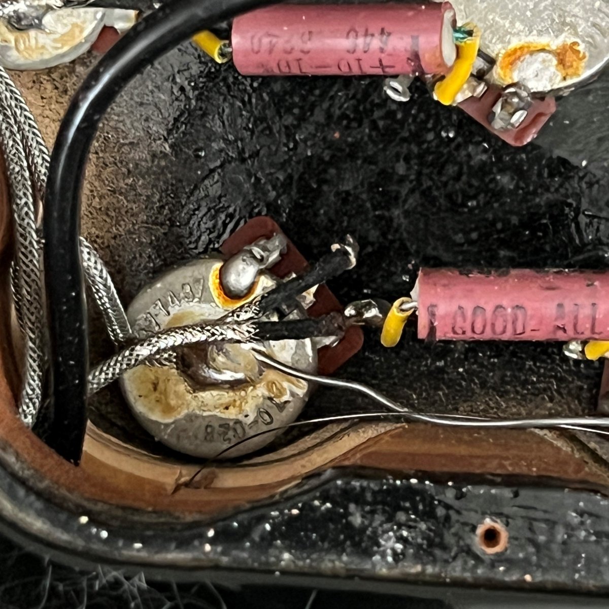 SOLD - Gibson 20th Anniversary Les Paul Custom Left Handed 1975 Black - Mahar's Vintage Guitars