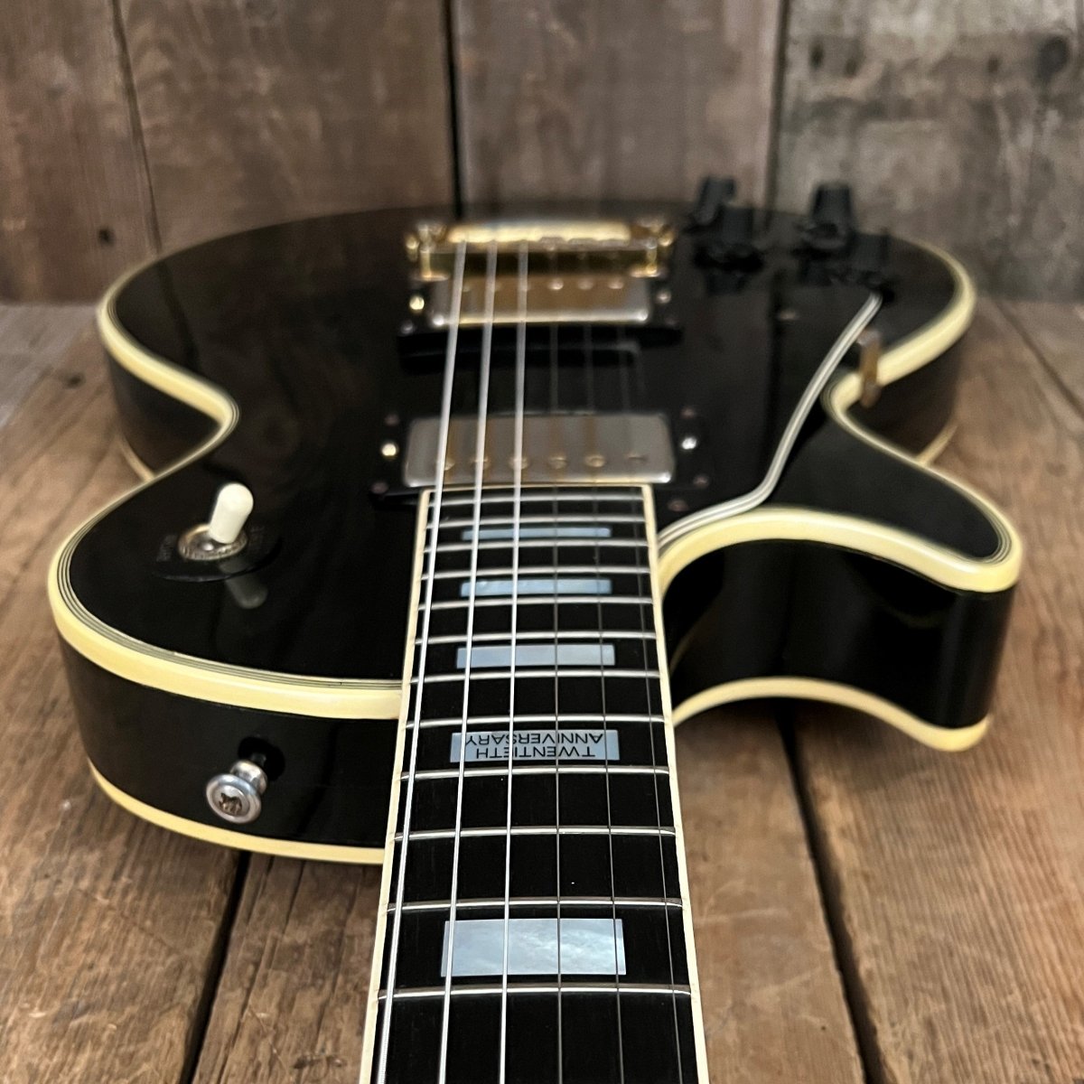 SOLD - Gibson 20th Anniversary Les Paul Custom Left Handed 1975 Black - Mahar's Vintage Guitars