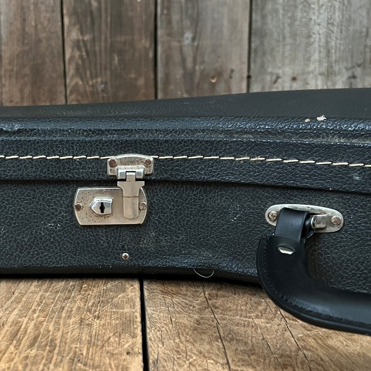 SOLD - Gibson 20th Anniversary Les Paul Custom Left Handed 1975 Black - Mahar's Vintage Guitars