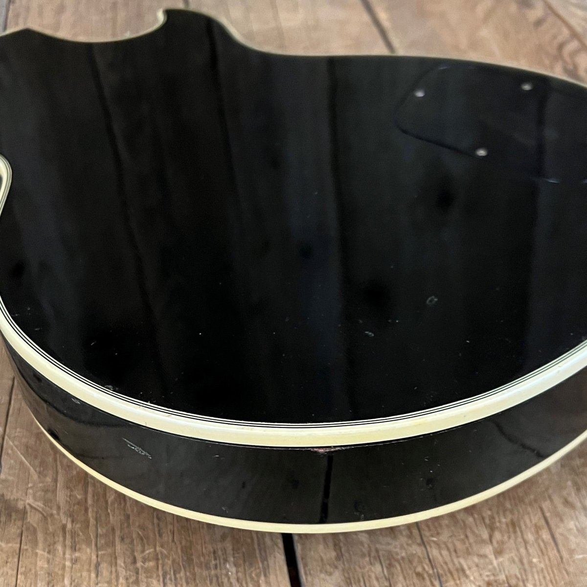 SOLD - Gibson 20th Anniversary Les Paul Custom Left Handed 1975 Black - Mahar's Vintage Guitars