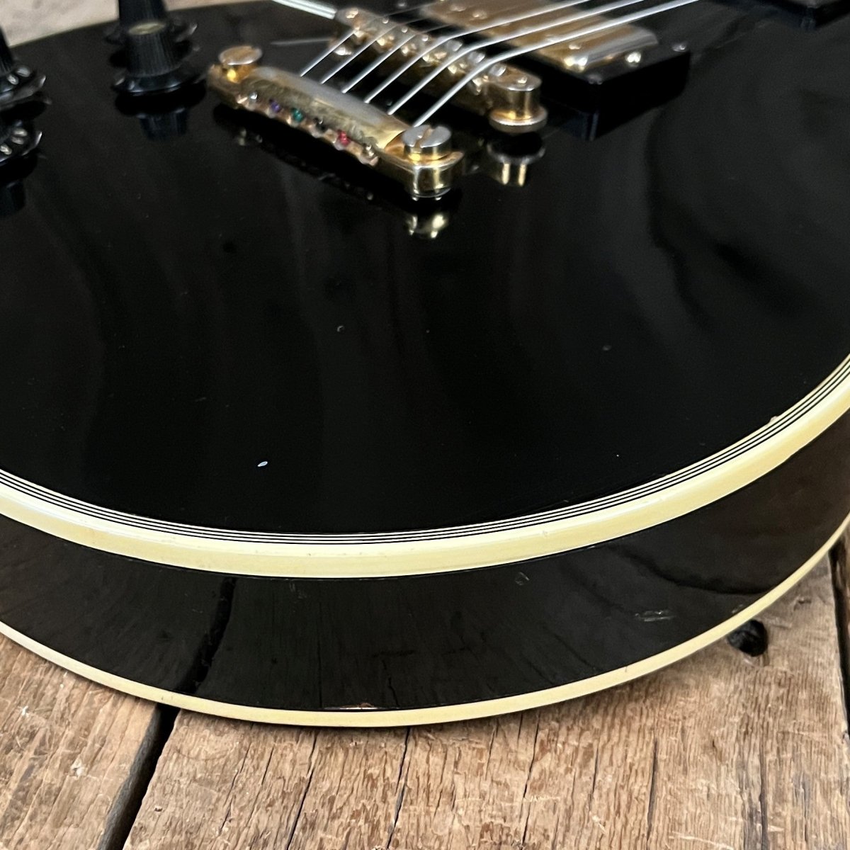 SOLD - Gibson 20th Anniversary Les Paul Custom Left Handed 1975 Black - Mahar's Vintage Guitars