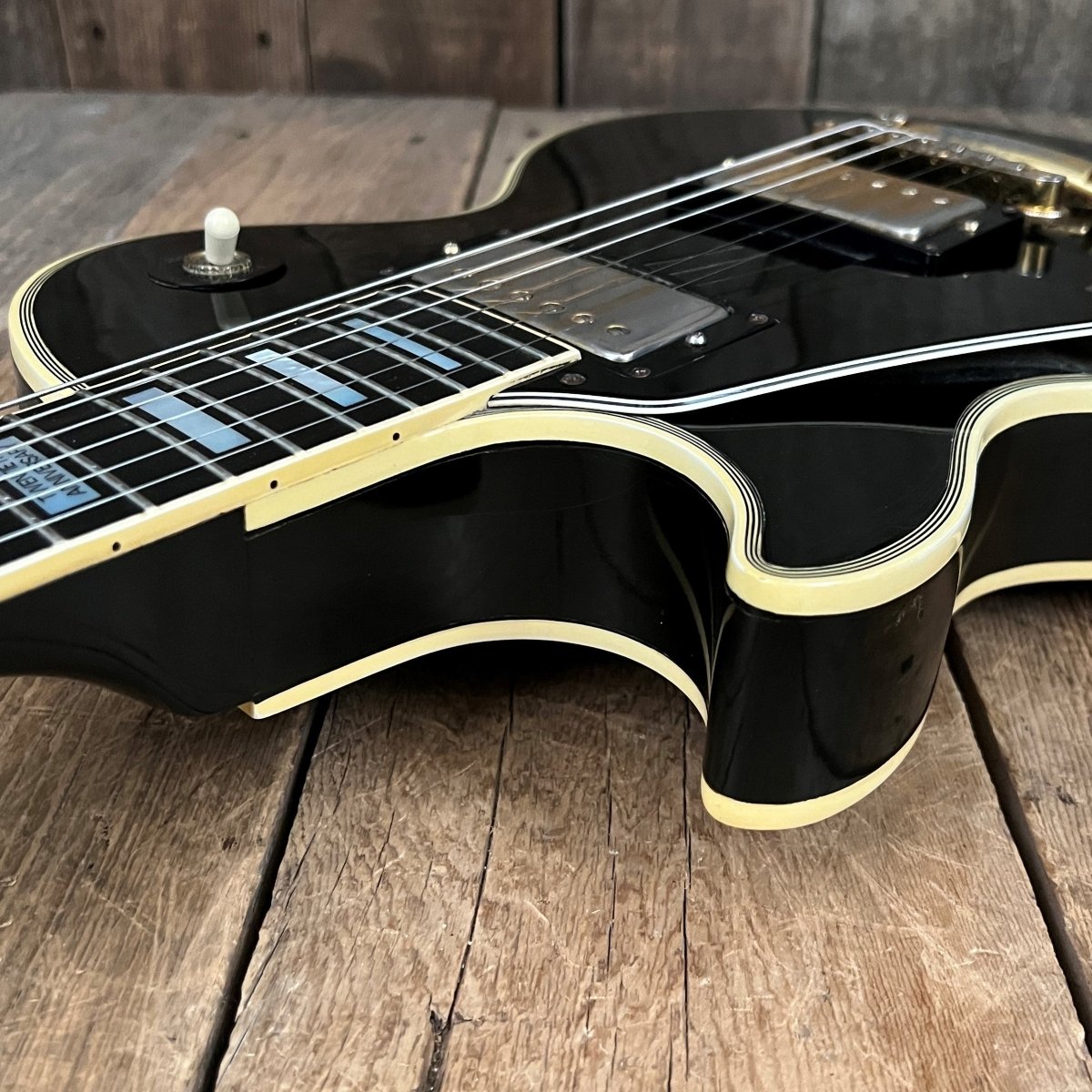 SOLD - Gibson 20th Anniversary Les Paul Custom Left Handed 1975 Black - Mahar's Vintage Guitars