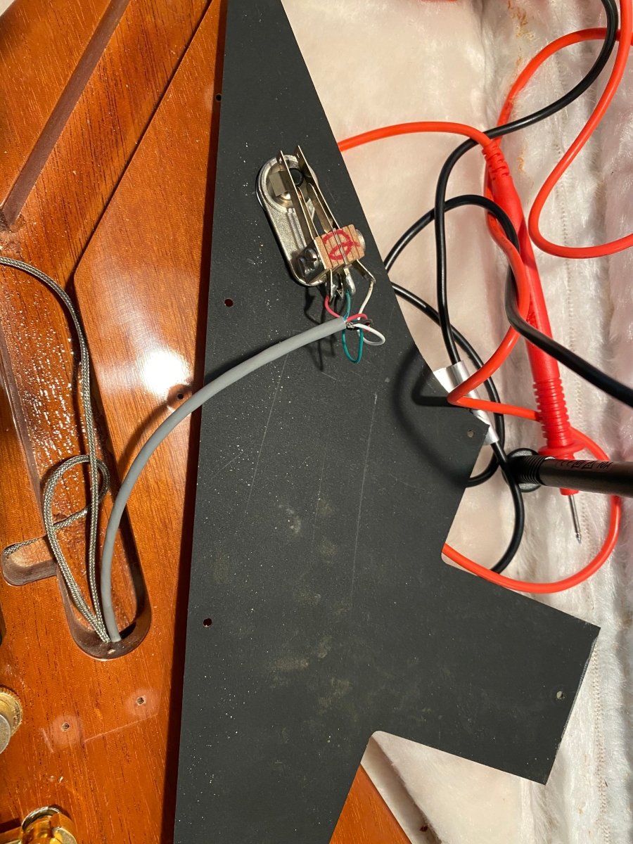 SOLD - Gibson Explorer 2007 - SOLD - Mahar's Vintage Guitars