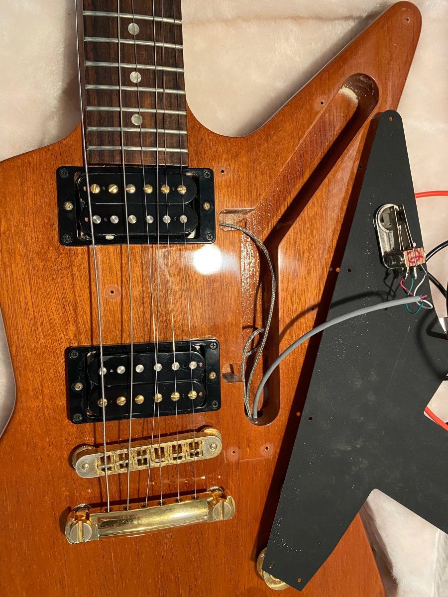 SOLD - Gibson Explorer 2007 - SOLD - Mahar's Vintage Guitars