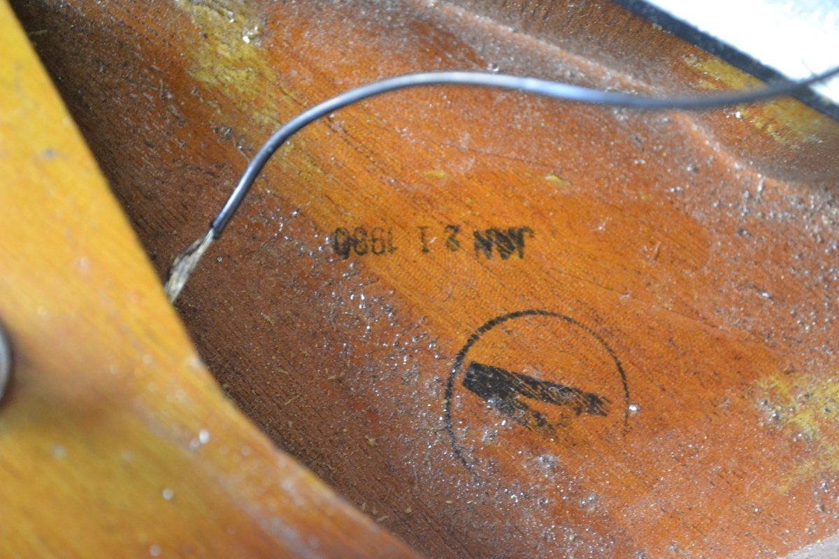 SOLD - Gibson Flying V 1980 Sunburst - Mahar's Vintage Guitars